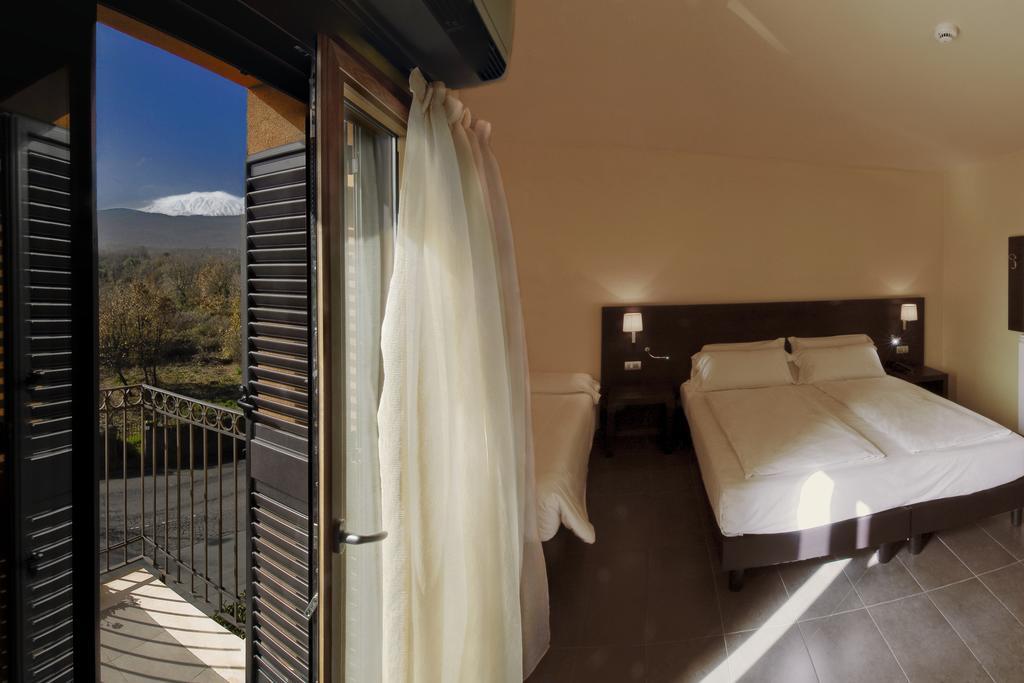 Hotel Il Nido Dell'Etna Linguaglossa Pokój zdjęcie